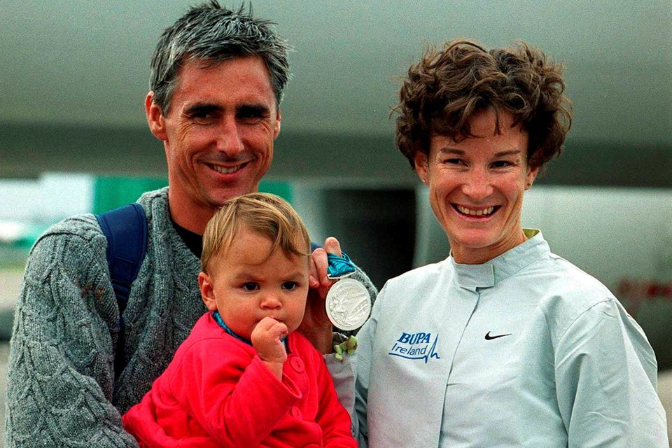 Sonia O'Sullivan with Nick Bideau and daughter Ciara during her homecoming from the 2000 Sydney Olympics