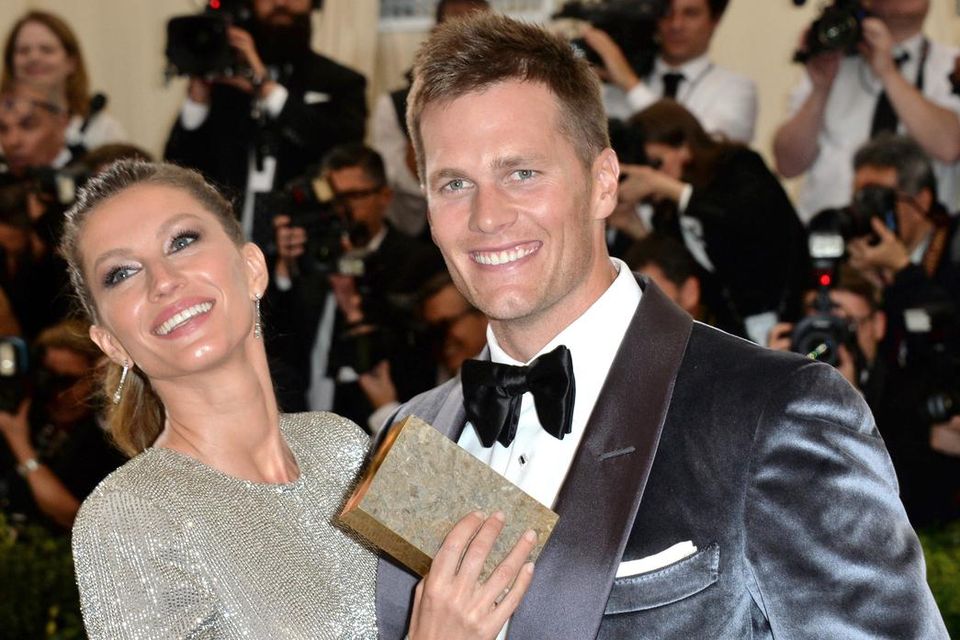 Report: Tom Brady, Gisele Bündchen hire divorce lawyers