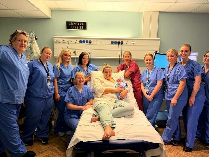 ‘My good-luck charm’ – ‘The Snapper’ baby welcomes newborn of her own