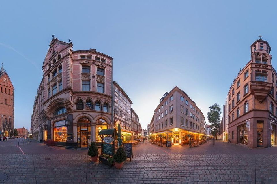 Dolphin Trust was headquartered in the German city of Hanover