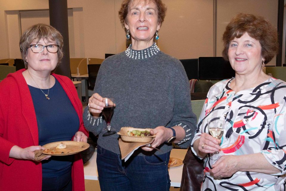 (L-R), Hilda Sayers, Anne Regan and Marie Higgins at the Sligo Amicizia Society 30th Anniversary celebration in the Building Block.