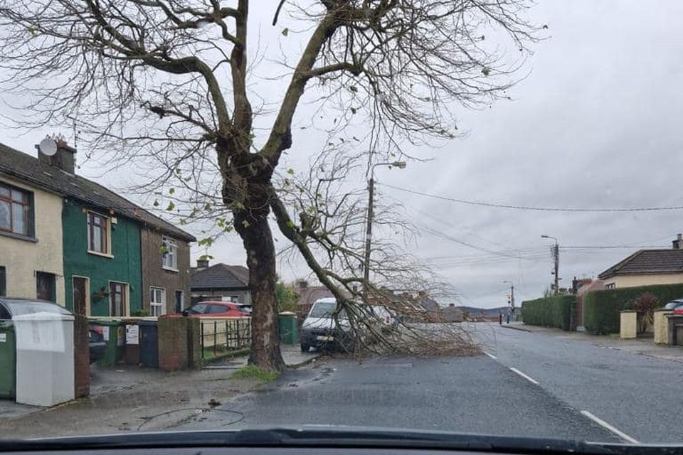 Storm Debi Louth hit with travel disruption and power outages