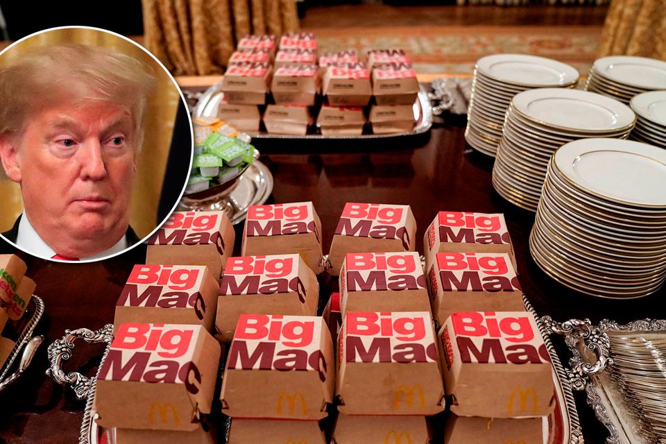 Trump treats Clemson football team to '1,000 burgers' during White House  visit