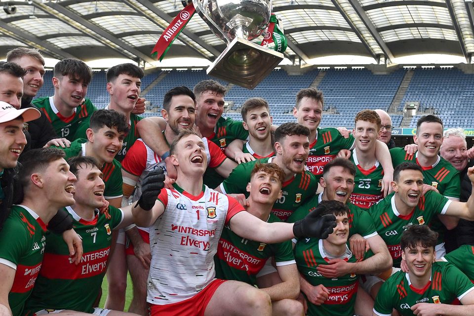 Mayo players celebrate with the Division One trophy. Photo by Sam Barnes/Sportsfile