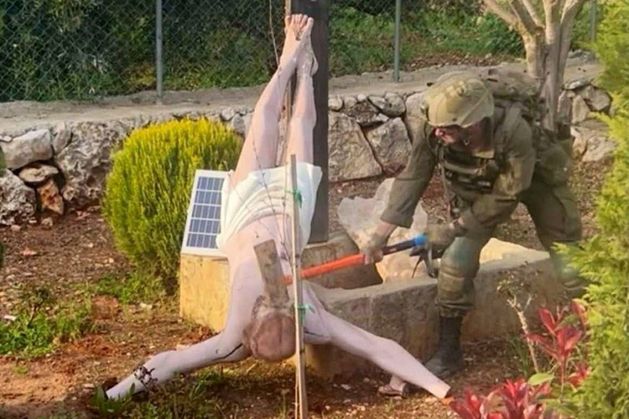 Fury as Israeli soldier smashes statue of Jesus in Lebanese village