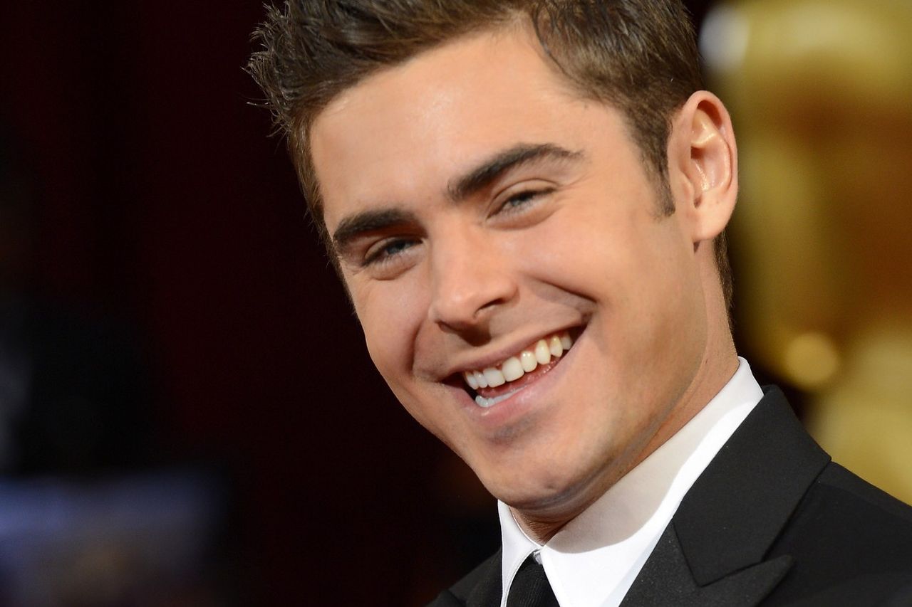 Zac Efron returns to his 'High School Musical' roots in new photo