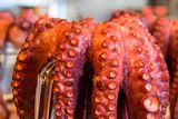 thumbnail: Pulpo served in a restaurant