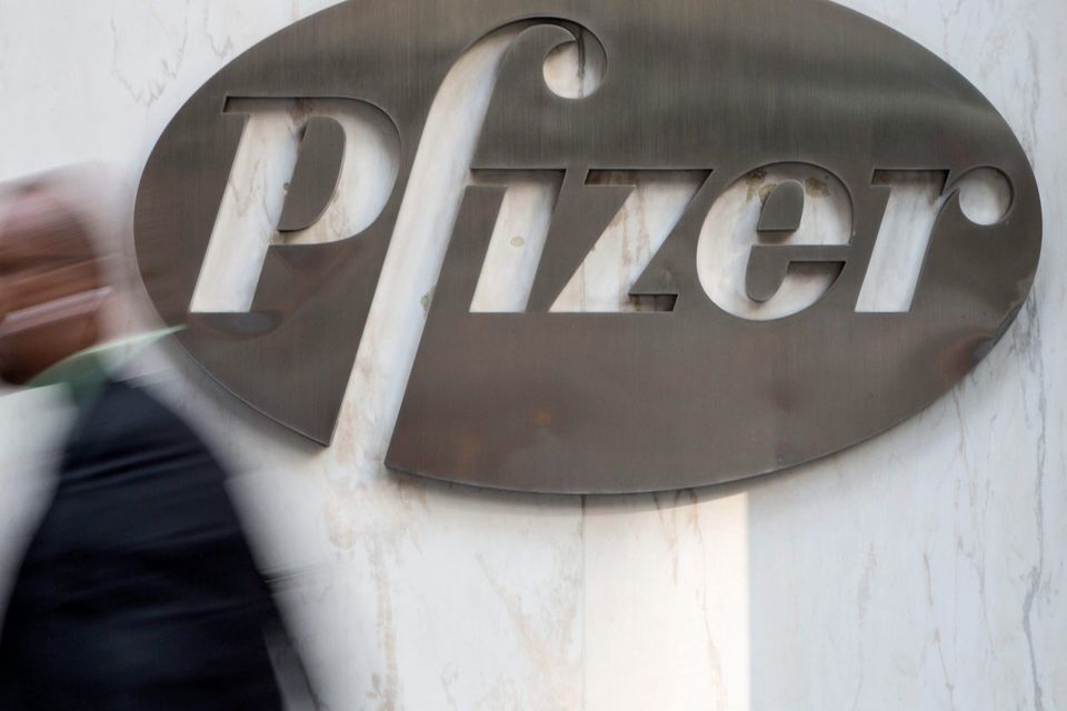 Pfizer will shift its global headquarters to Ireland, for tax purposes, following a deal to merge with smaller Dublin-based rival Allergan in a transaction that is expected to close next year.