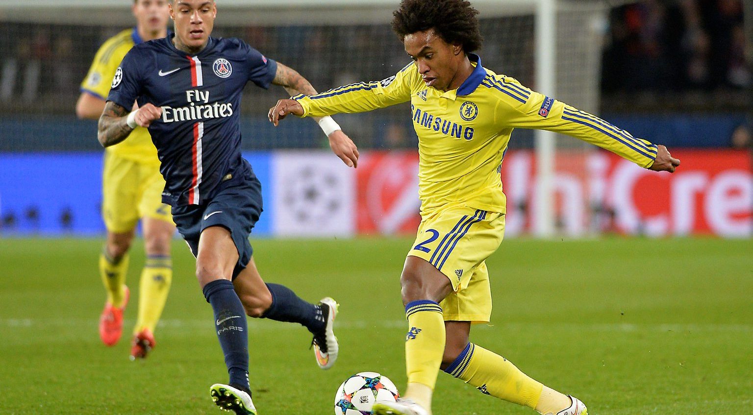 Report: van der Wiel close to Roma