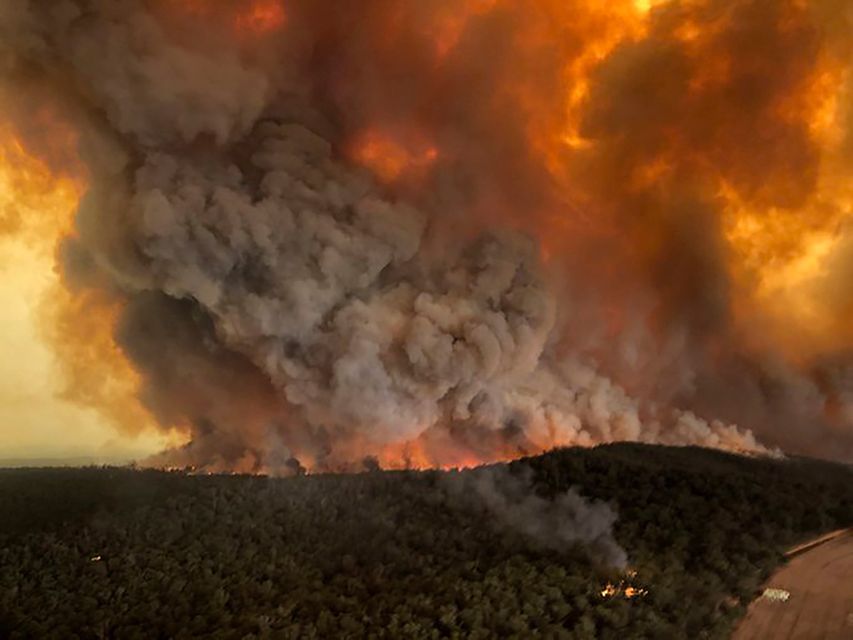 A bushfire rages in Bairnsdale in Victoria state, Australia