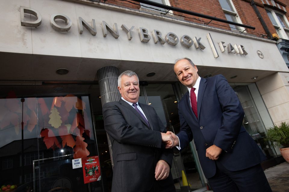 Joe Doyle of Donnybrook Fair with Musgrave CEO Chris Martin after Musgrave bought the firm in a deal worth €25m