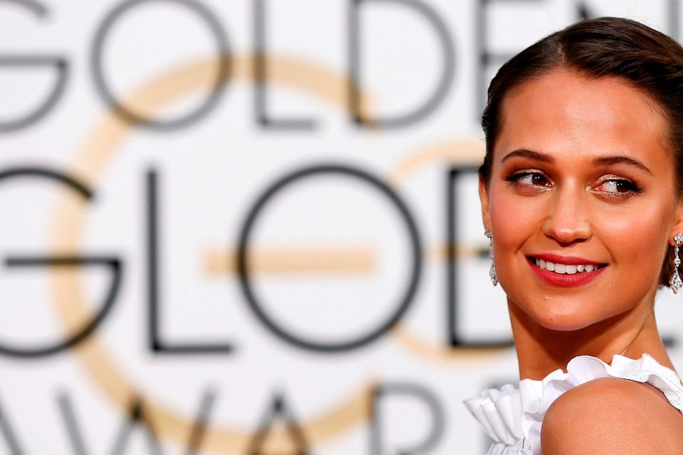 Actress Alicia Vikander arrives at the 73rd Golden Globe Awards in Beverly Hills, California January 10, 2016.  REUTERS/Mario Anzuoni