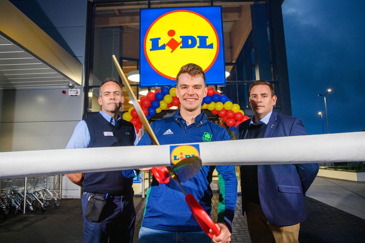 Cork Olympian Fintan McCarthy rows in to open new Mallow Lidl store ...