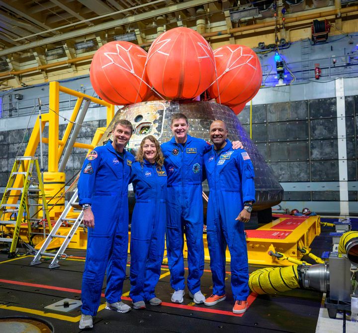 Elon Musk’s SpaceX and Jeff Bezos’s Blue Origin in space race for Nasa’s next moon mission