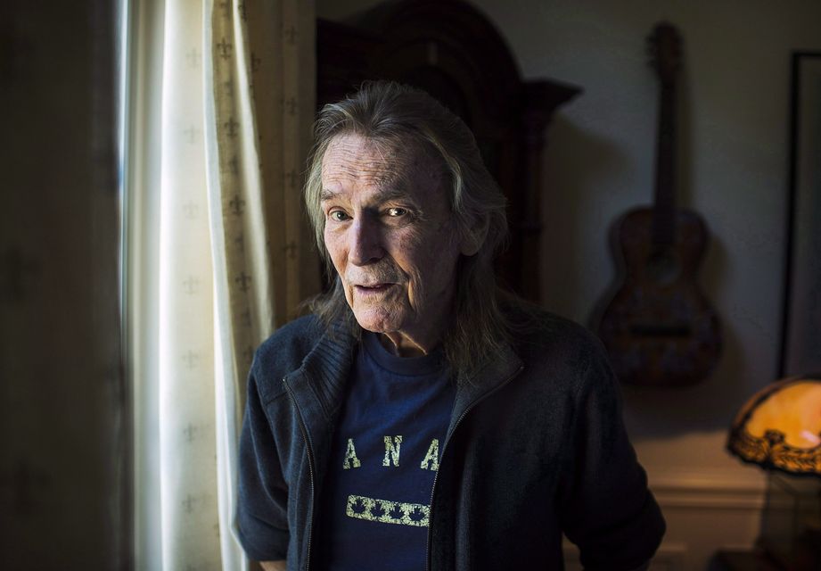 Gordon Lightfoot poses for a photo in his Toronto home in 2016 (Aaron Vincent Elkaim/The Canadian Press/AP)
