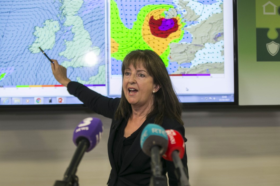 Met Eireann forecaster Evelyn Cusack gives a briefing an Ophelia. Photo: Mark Condren
