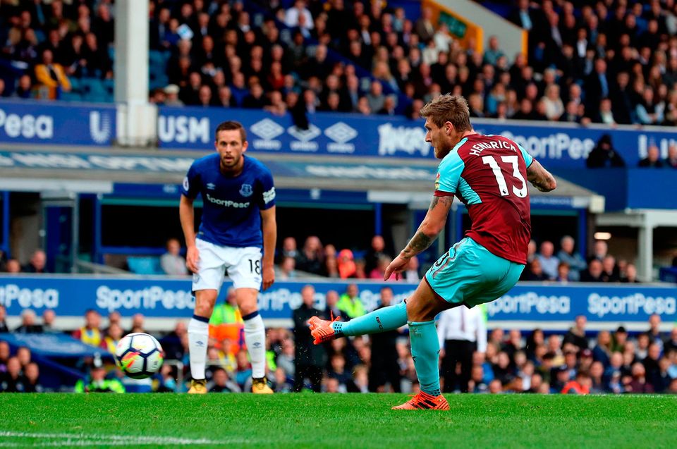 Burnley's Jeff Hendrick scores his side's first goal
