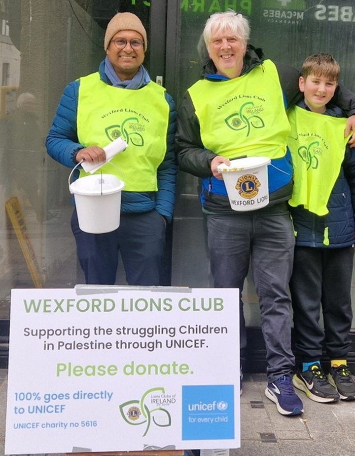 Wexford group hand over nearly €8,000 to UNICEF Ireland in support of children of Palestine