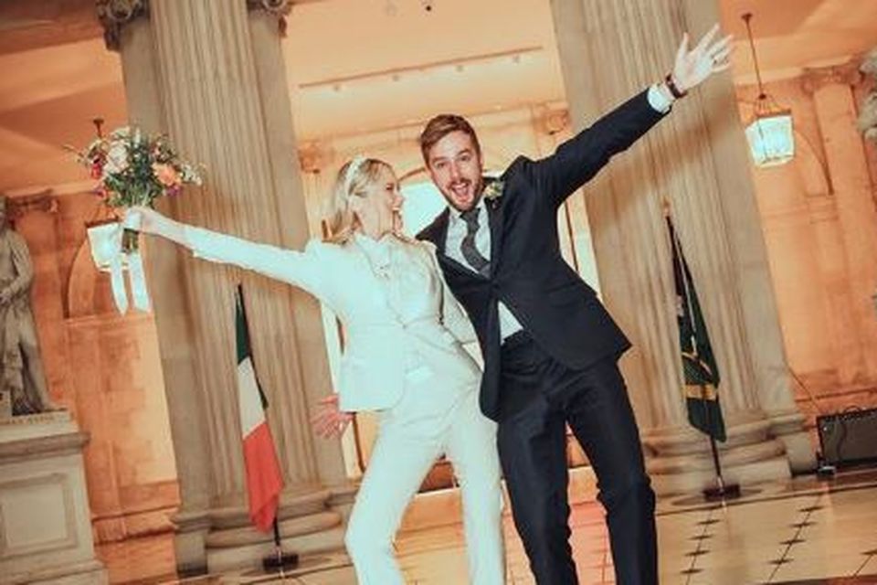 We were too busy enjoying it' – Laura Whitmore shares first wedding photo and reveals she was engaged to Iain Stirling for a year | Irish Independent
