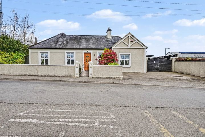 See inside former Wexford post office which has been transformed into countryside cottage
