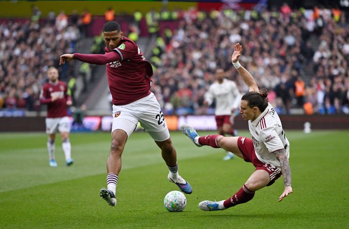 Premier League scores, table and fixtures: Arsenal hoping to extend lead against West Ham