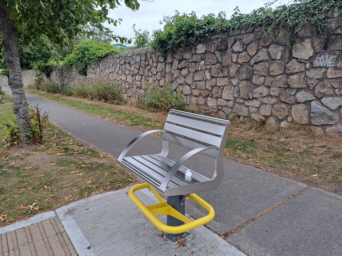 New seating at Dublin bus stop branded ‘ugly and impractical’ | Irish ...