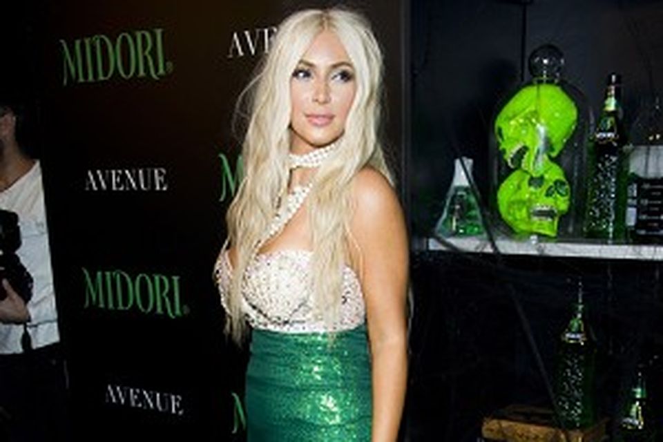 green emerald velvet dress Green Kim Kardashian V Neck Long Sleeves Velvet prom Celebrity Dress T   Hoprom