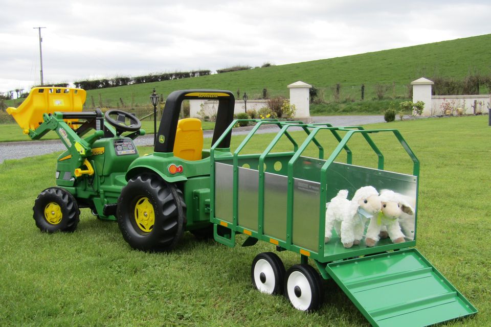 This Killbran life-like livestock trailer will go down a treat this Christmas and all through the year