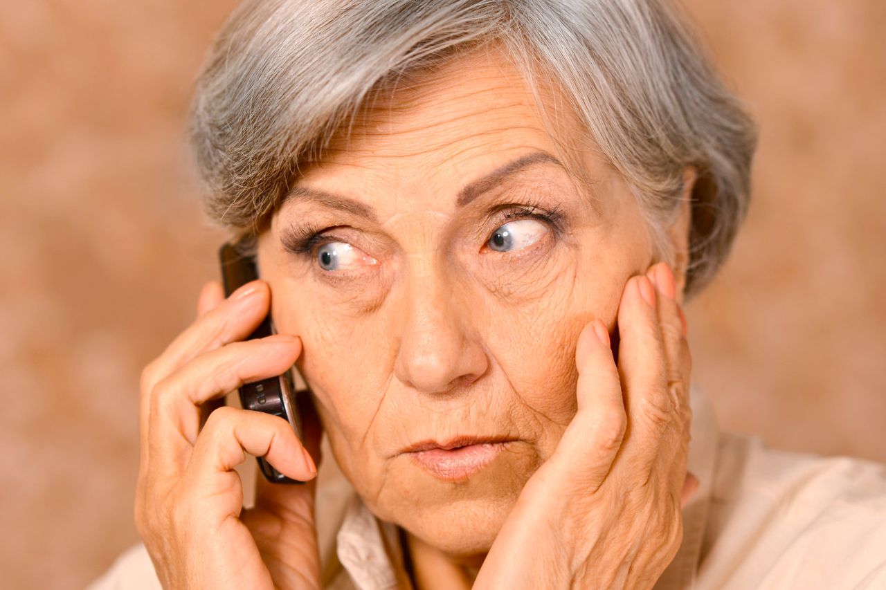 Watch Irish Granny Makes Life Hell For Canadian Telemarketers