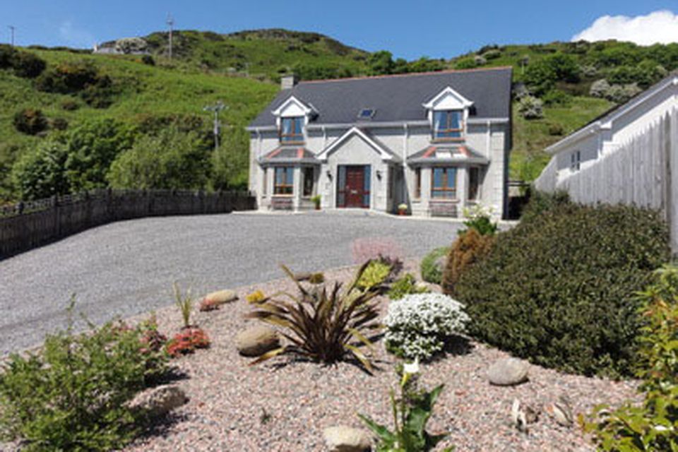 Globrix.ie property of the week Blue Water House, Fintra, Killybegs
