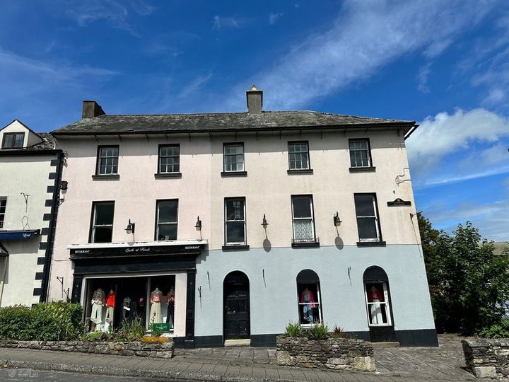Historic Kilkenny property which featured in hit film ‘Circle of Friends’ is on the market for €395,000