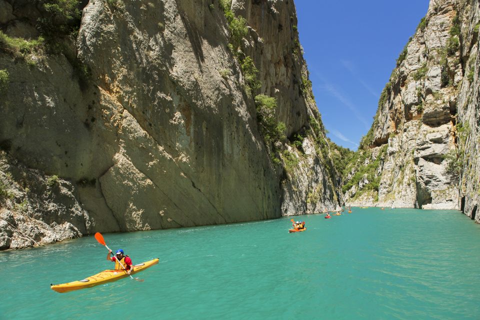 Paddling through Congost de Mont-Rebei in Catalunya. Pictures by Oriol Clavera