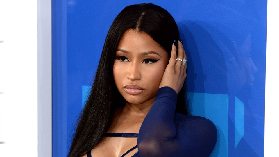 Nicki Minaj agrees to pay tuition fees for fans | Irish Independent