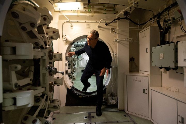 Burnham meeting with Rayner fuels talk of plot to oust Starmer