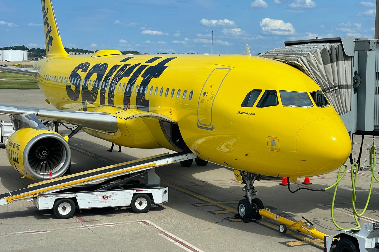 Spirit Airlines ceases operations, begins asset sale after failed rescue — image 2