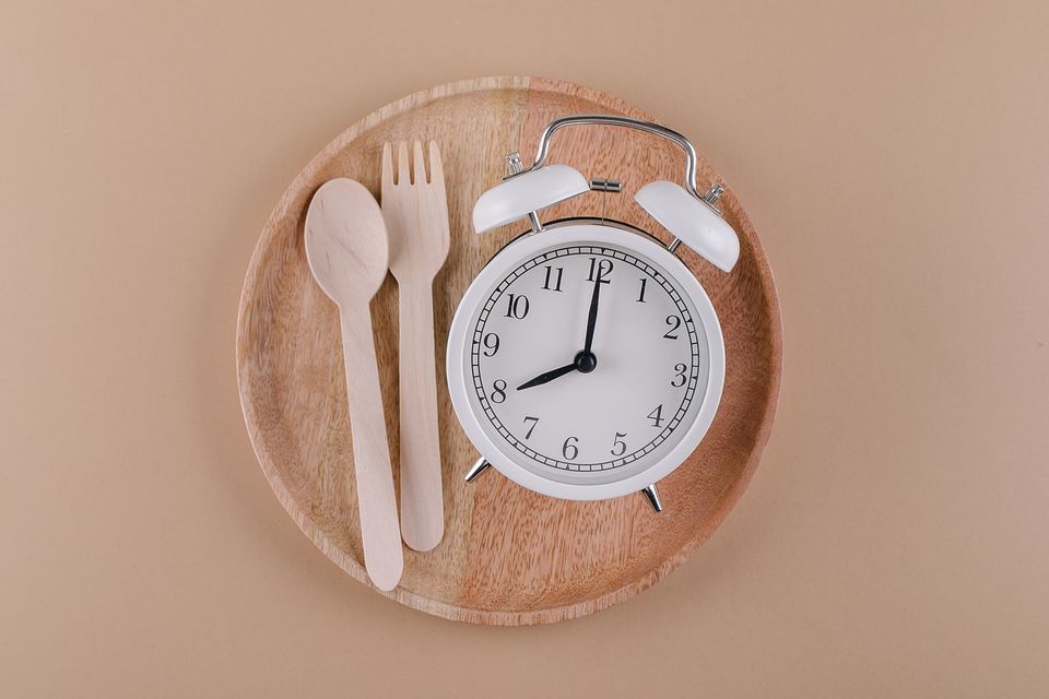 Intermittent fasting may have some benefits, but it's too soon to draw conclusions