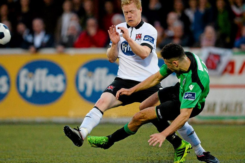 Bohemians' Roberto Lopes tackles Daryl Horgan, Dundalk. SSE Airtricity League Premier Division, Dundalk v Bohemians, Oriel Park, Dundalk, Co. Louth. Picture credit: Oliver McVeigh / SPORTSFILE