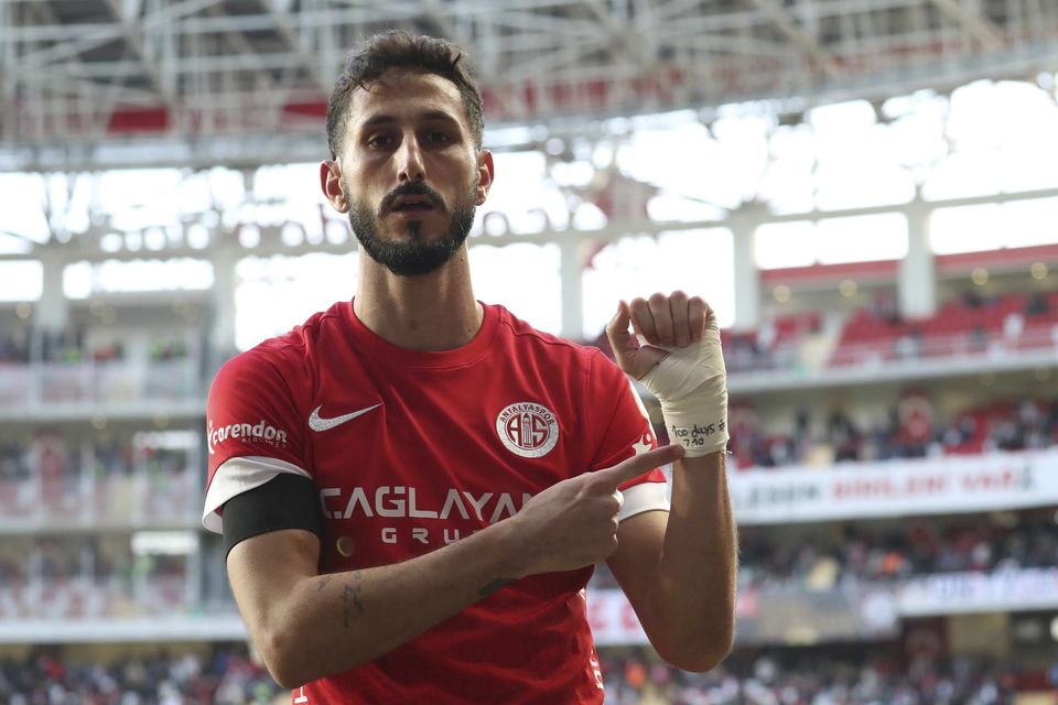Antalyaspor’s Sagiv Jehezkel revealed the message on a bandage (DHA via AP)