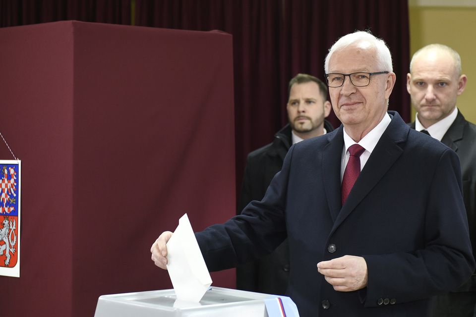 Jiri Drahos casts his vote (Ondrej Deml/CTK/AP)
