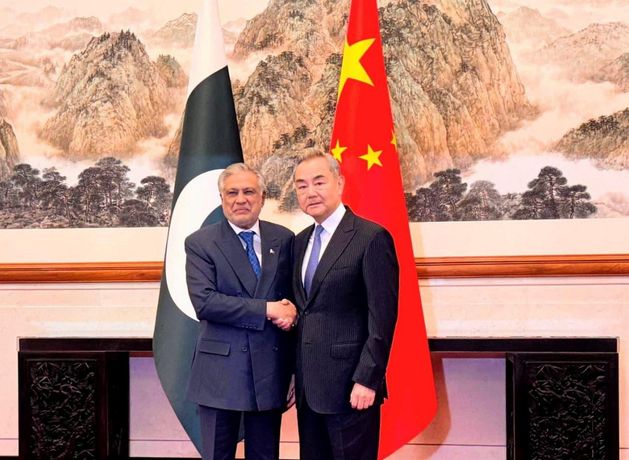 Pakistan and Afghanistan meet for peace talks mediated by China