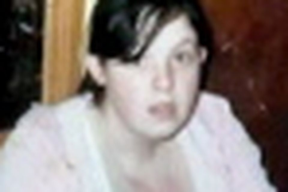 Gardai in Navan wish to seek the publics assistance in tracing the whereabouts of 25 year old Elizabeth Clarke missing from Navan
