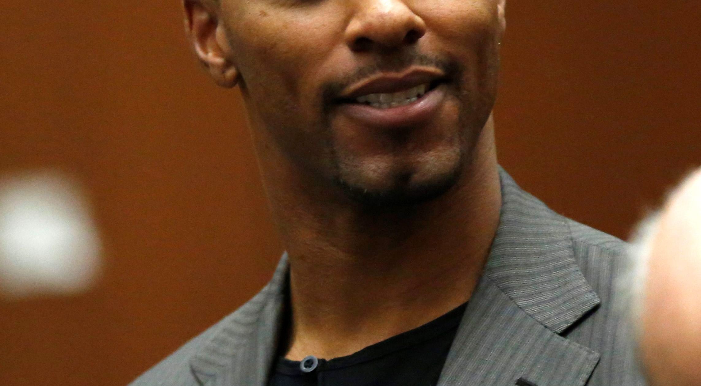 New Orleans police issue arrest warrant for Darren Sharper