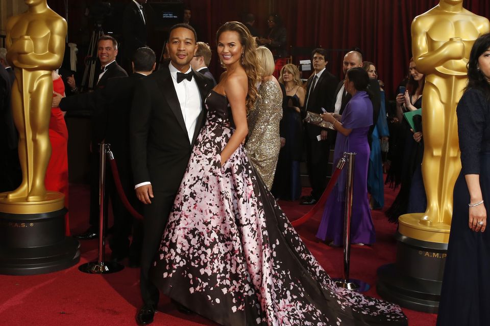 Musician John Legend and supermodel Chrissy Teigen are one of our favourite couples on and off the red carpet. And we thought Chrissy had made her best ever red carpet turn at this year's Oscars...
