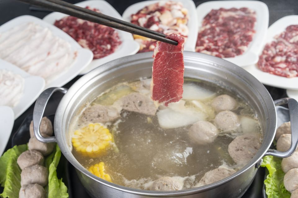 Hot pop is one of the most popular dishes in China.