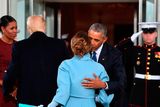thumbnail: US President Barack Obama(R) and First Lady Michelle Obama(L) welcome Preisdent-elect Donald Trump(2nd-L) and his wife Melania(2nd-R) to the White House
