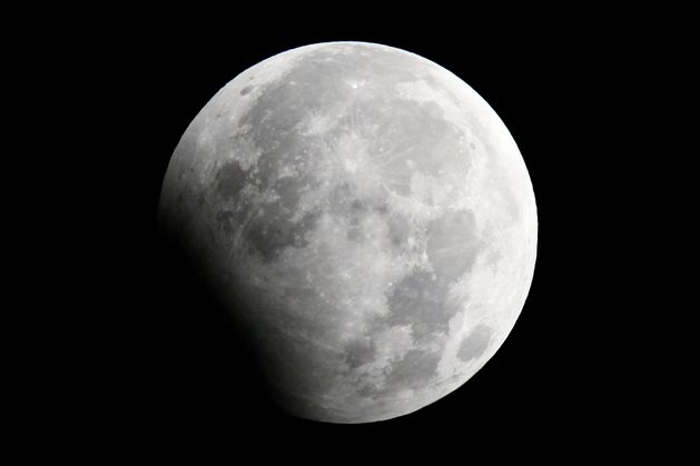 Partial eclipse of supermoon to be visible across Ireland overnight