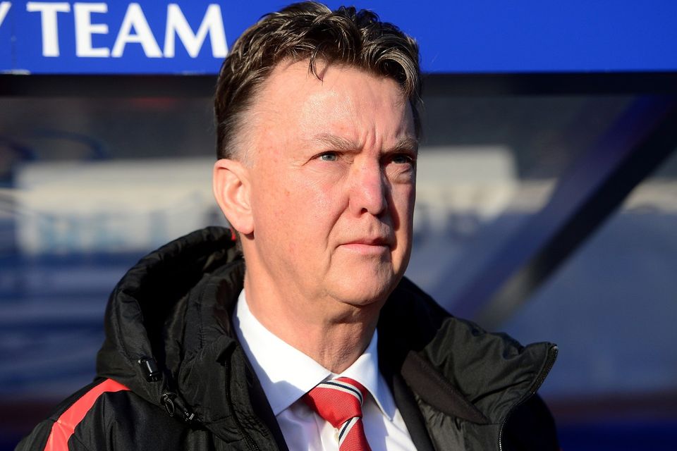 Louis van Gaal is apprehensive about changing formation