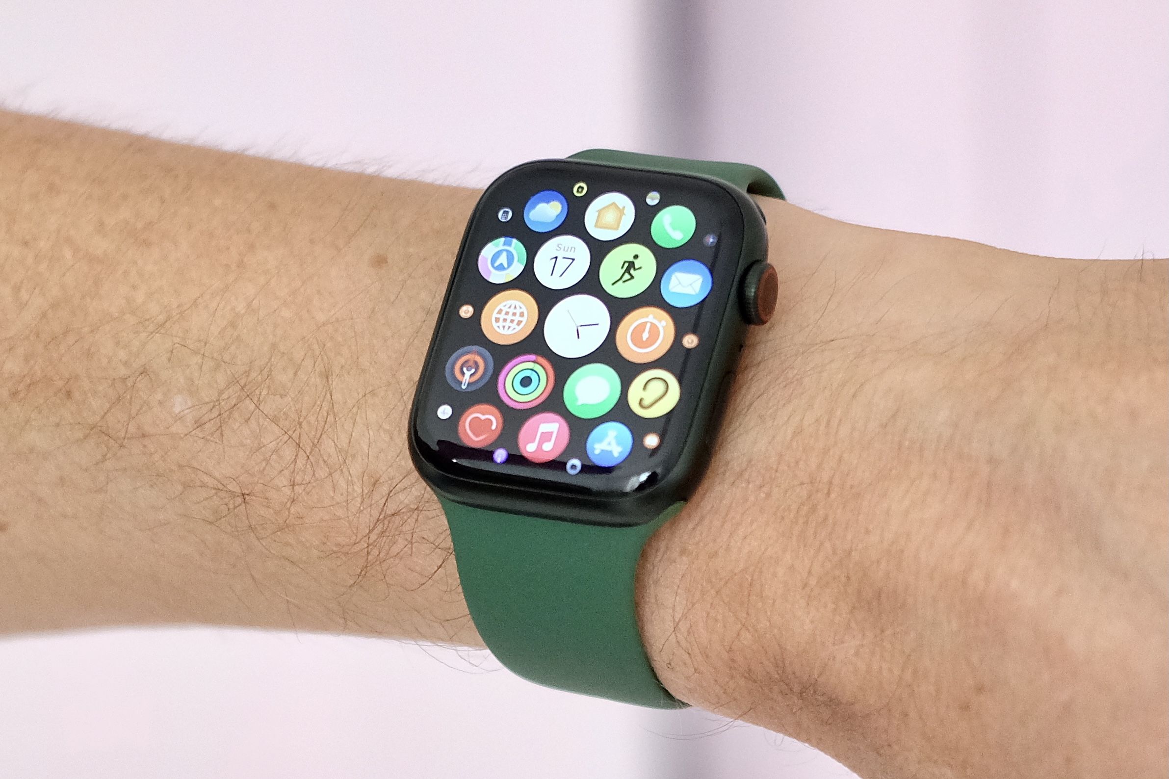 Apple watch series discount 5 bigger screen