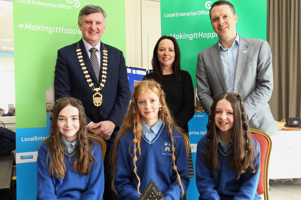 Intermediate Category Overall winner - Elite Dance Class. Back: Cathaoirleach Cllr. Michael Clarke, Judith Bailey (teacher) and Stephen Walshe, Business Adviser, LEO Sligo. Front: Aisling Gillen, Amelia Duffy and Ruby Oldfield.