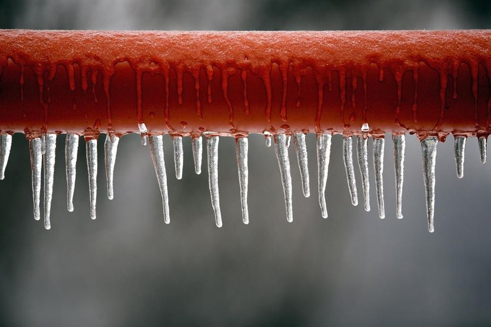 Preventing and dealing with frozen pipes